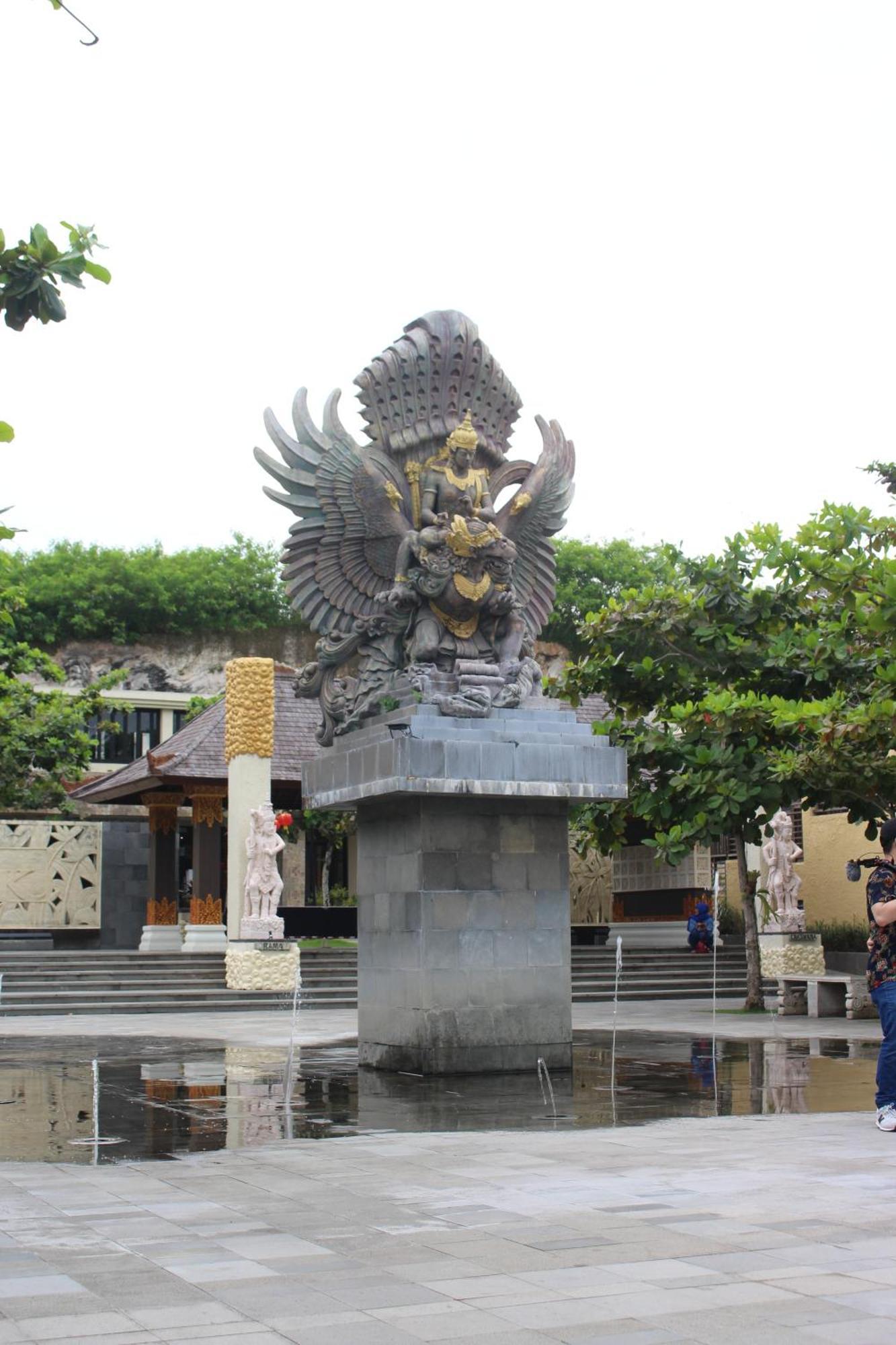 The Kirana Ungasan Villa Jimbaran Eksteriør bilde