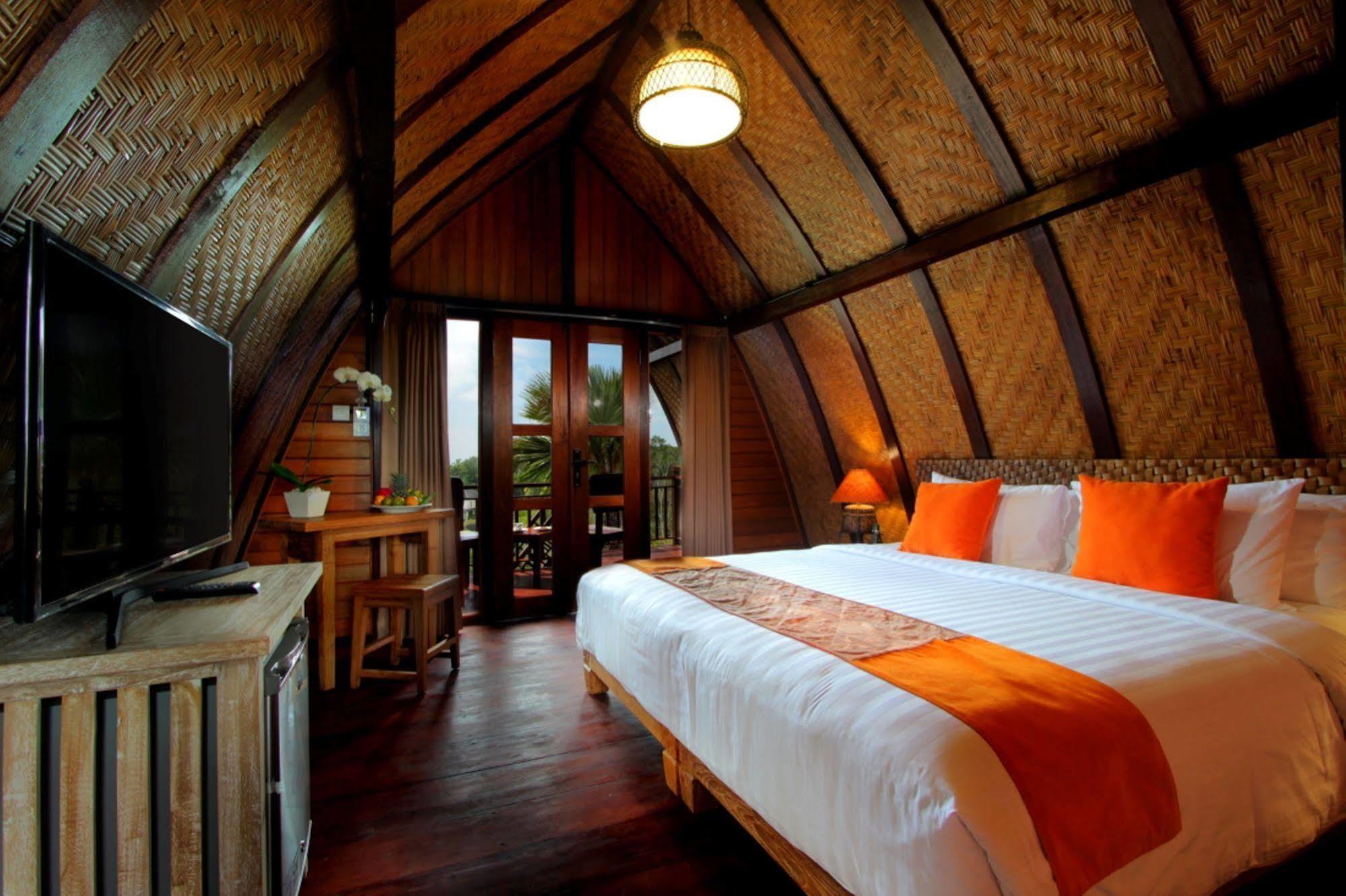 The Kirana Ungasan Villa Jimbaran Eksteriør bilde