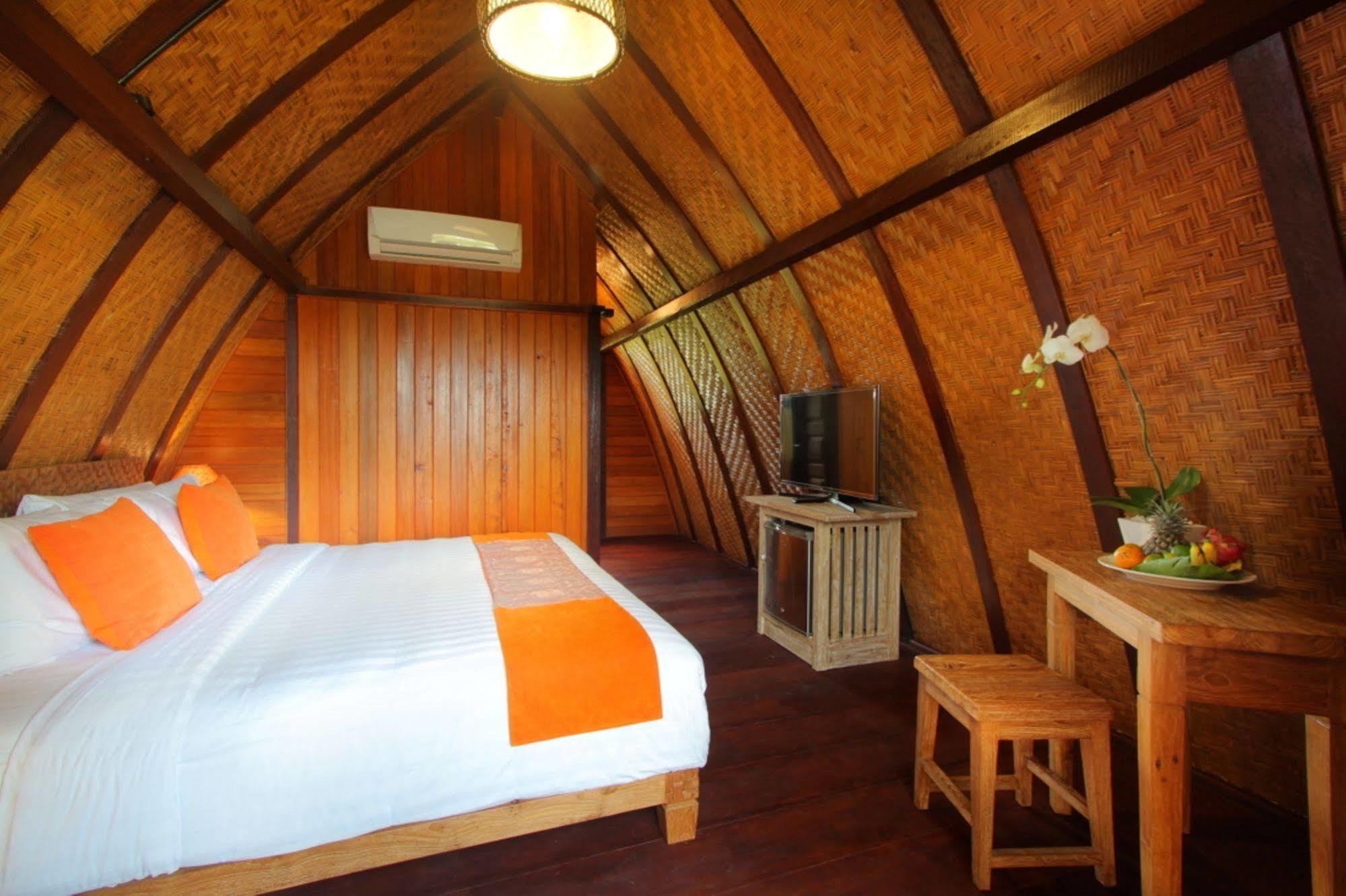 The Kirana Ungasan Villa Jimbaran Eksteriør bilde